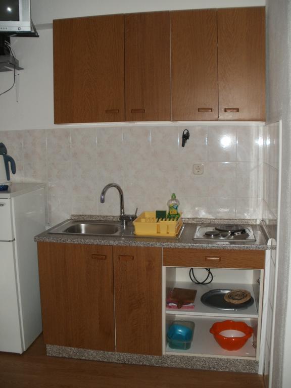 Beach Apartments Toni Подстрана Номер фото