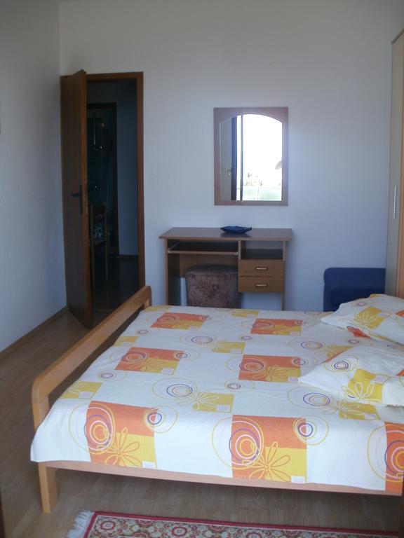 Beach Apartments Toni Подстрана Номер фото